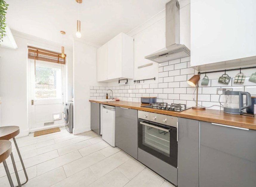 Properties for sale in Spencer Road - W4 3SS view3