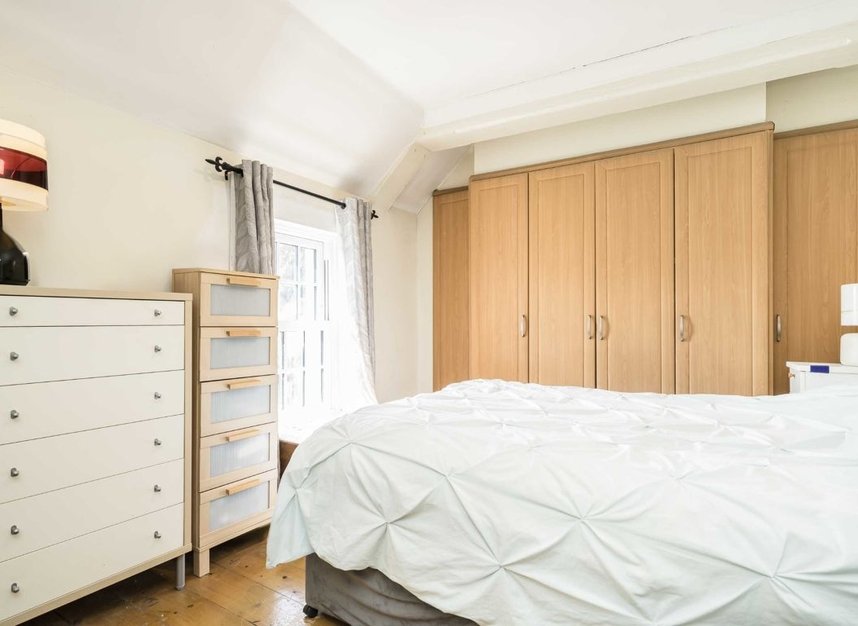 House terraced for sale in Springfield Grove, SunburyOnThames, TW16