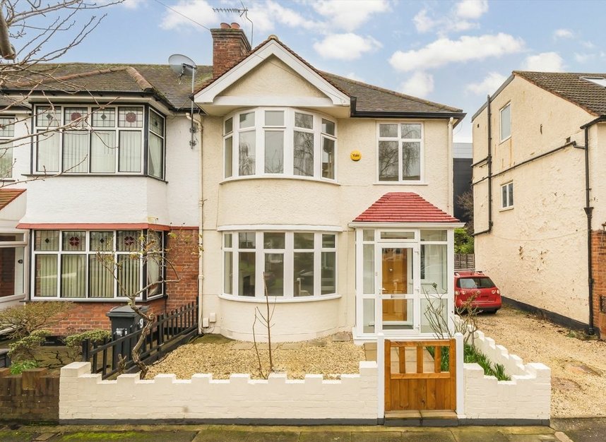 Properties for sale in Springvale Avenue - TW8 9QH view1
