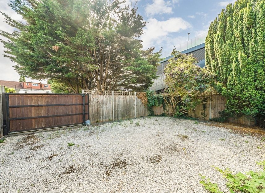 Properties for sale in Springvale Avenue - TW8 9QH view8