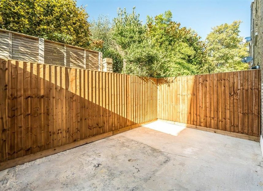 Properties for sale in St. Alphonsus Road - SW4 7AS view8