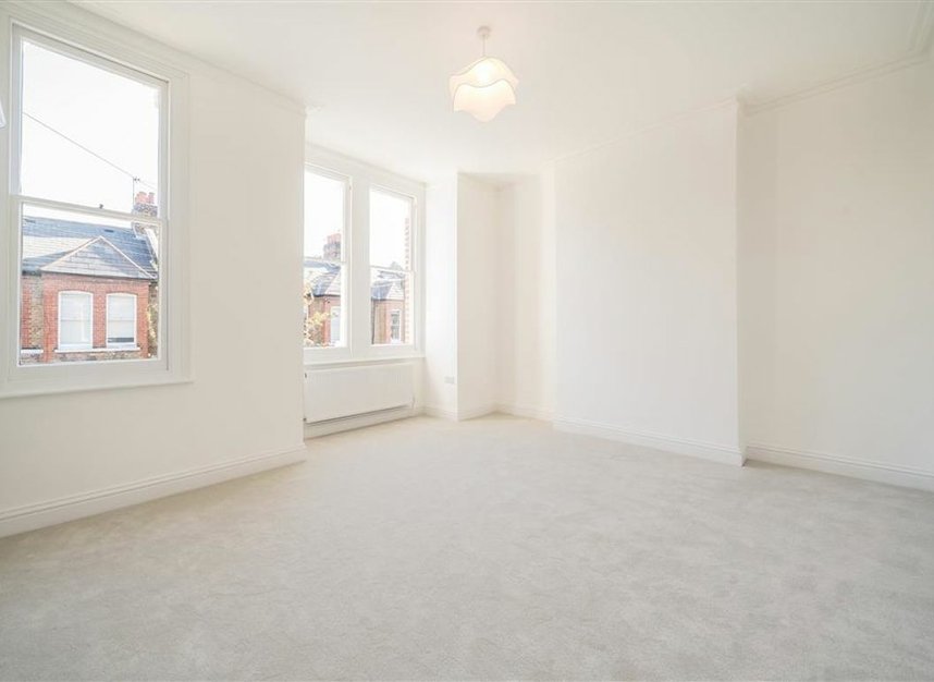 Properties for sale in St. Alphonsus Road - SW4 7AS view6