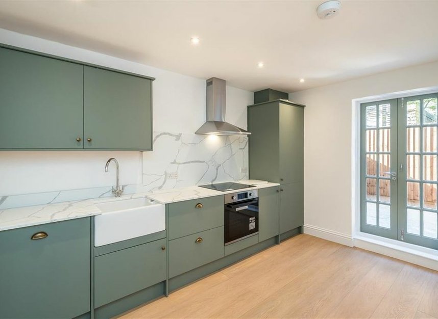 Properties for sale in St. Alphonsus Road - SW4 7AS view3