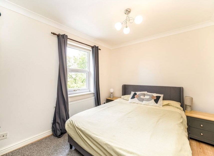 Properties for sale in St. Barnabas Close - SE22 8UA view5