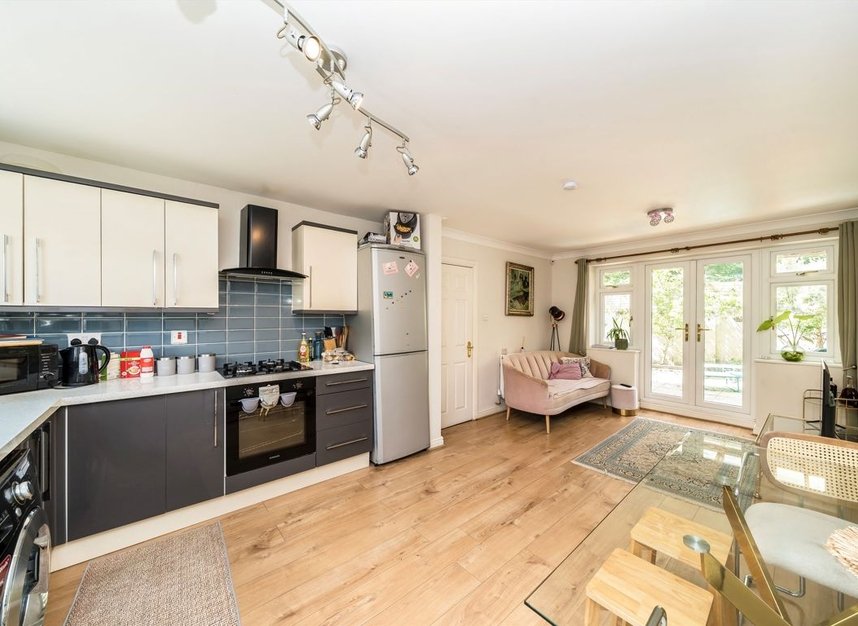 Properties for sale in St. Barnabas Close - SE22 8UA view2