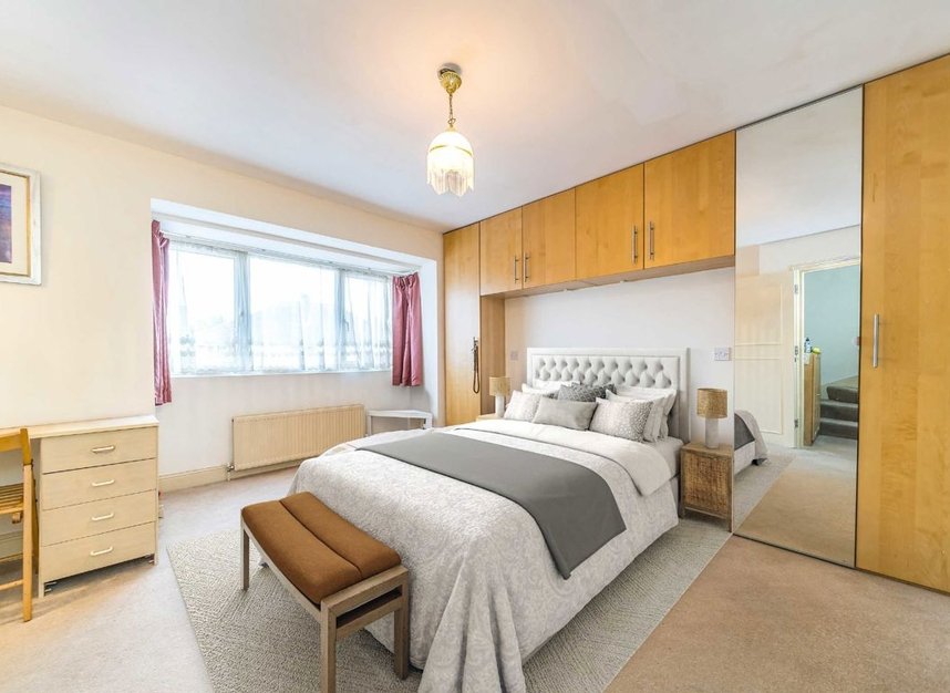 Properties for sale in St. Dunstans Avenue - W3 6QD view3