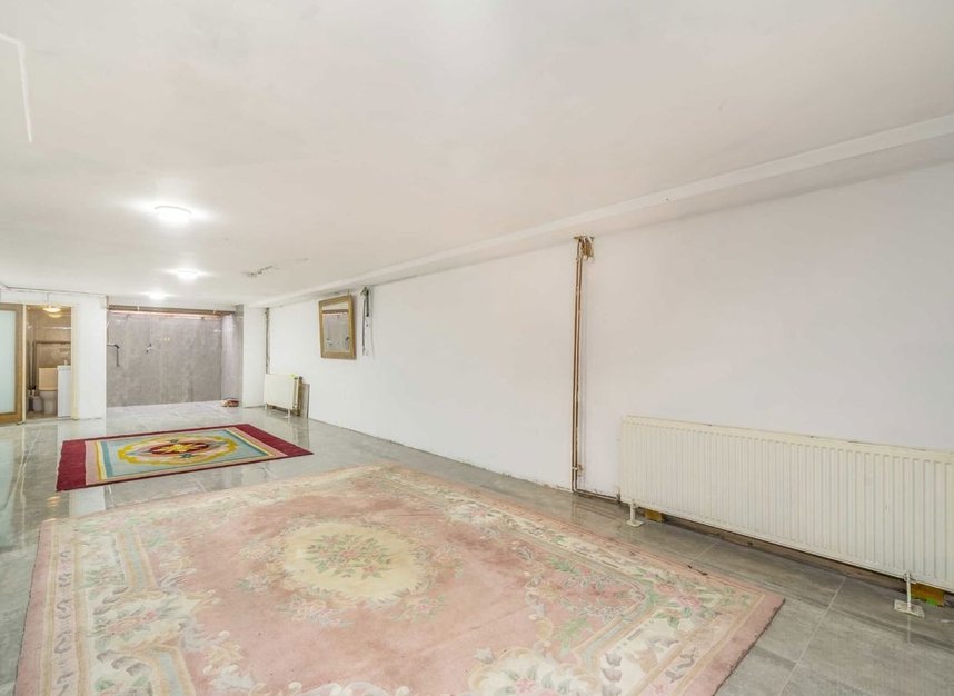 Properties for sale in St. Dunstans Avenue - W3 6QD view7