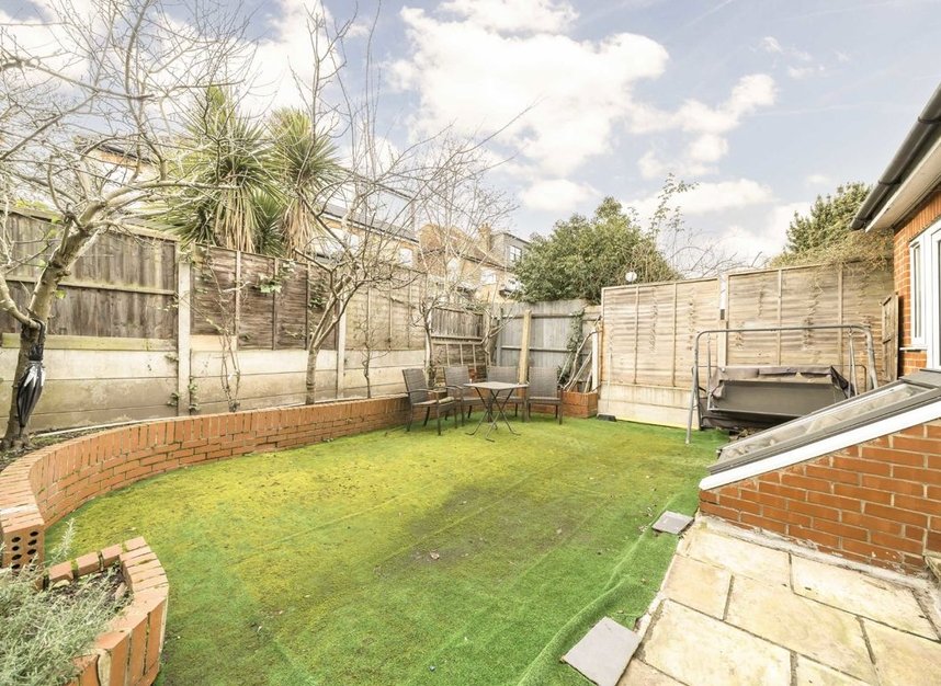 Properties for sale in St. Dunstans Avenue - W3 6QD view4