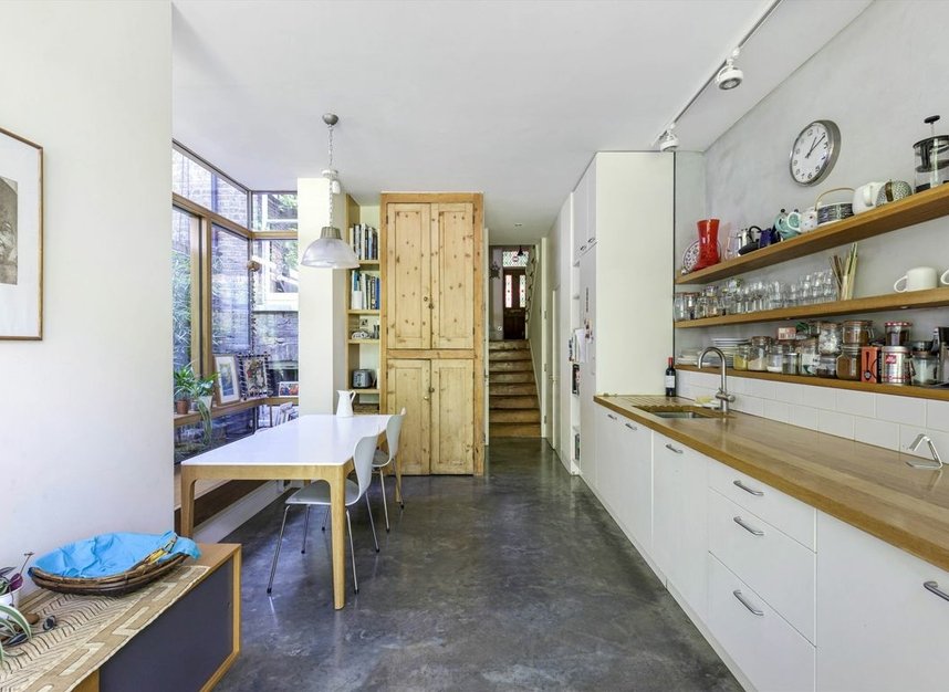 Properties for sale in St. Georges Avenue - N7 0AH view5