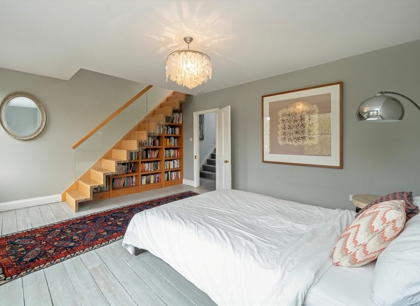 Properties sold in St. Georges Avenue - N7 0AH view8
