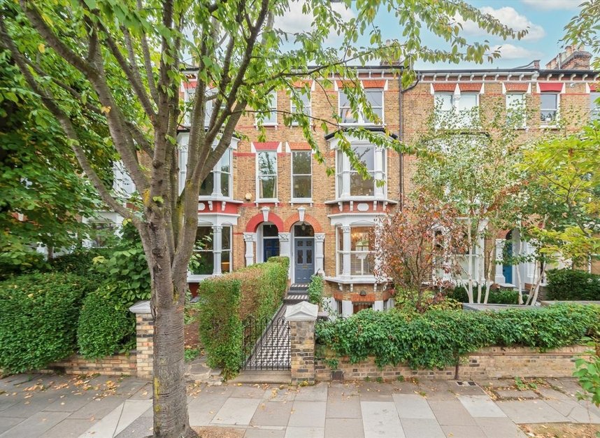 Properties sold in St. Georges Avenue - N7 0AH view1