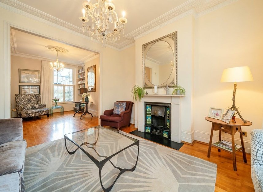 Properties sold in St. Georges Avenue - N7 0AH view2