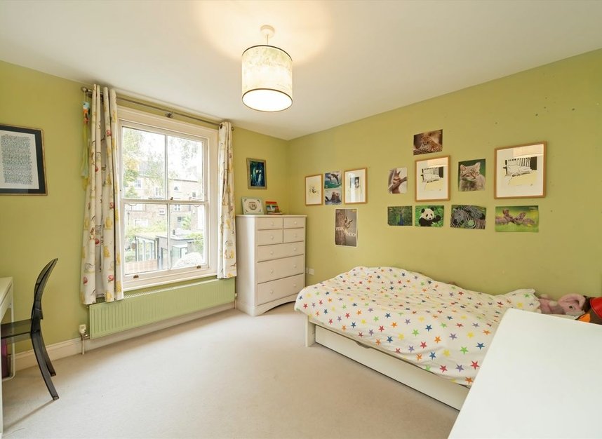 Properties sold in St. Georges Avenue - N7 0AH view11