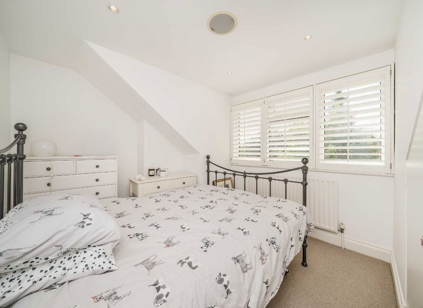 Properties for sale in St. James's Avenue - TW12 1HH view7