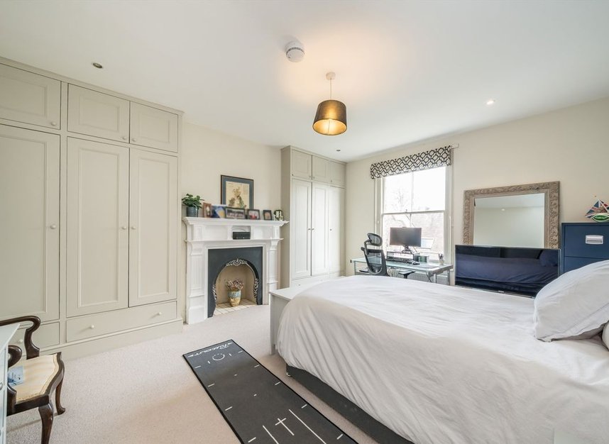 Properties for sale in St. James's Road - TW12 1DQ view6
