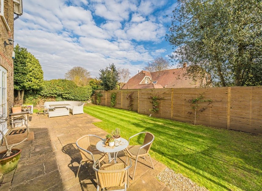 Properties for sale in St. James's Road - TW12 1DQ view8