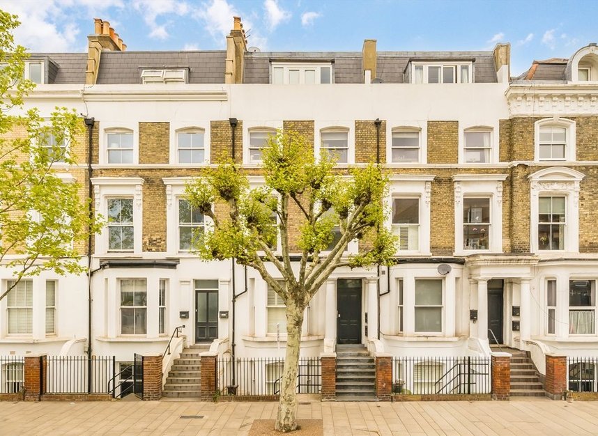 Properties for sale in St. John's Hill - SW11 1SH view5