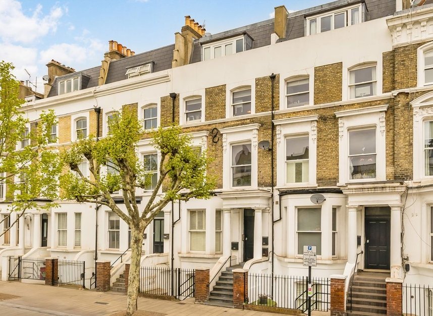 Properties for sale in St. John's Hill - SW11 1SH view1