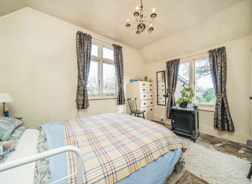 Properties for sale in St. Johns Road - KT8 9JH view6