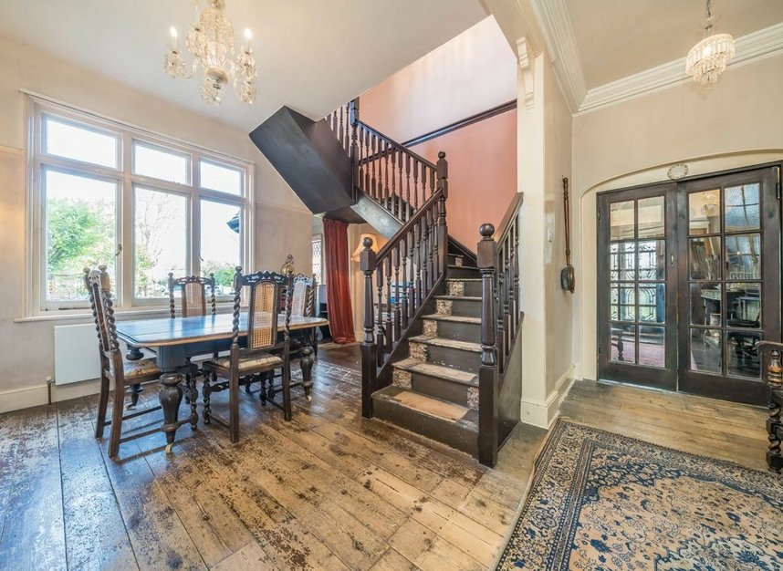 Properties for sale in St. Johns Road - KT8 9JH view4