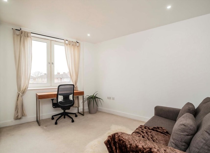 Properties for sale in St. Marychurch Street - SE16 4AB view6