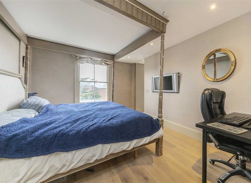House for sale in St. Stephens Terrace, London, SW8 (Ref 219666) Dexters