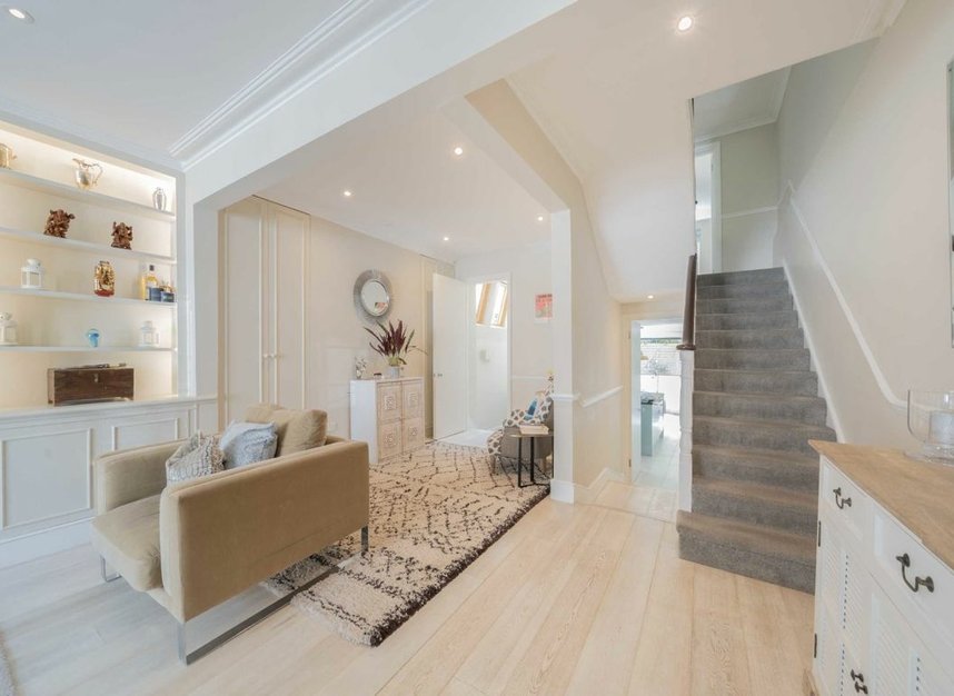 Properties for sale in Stadium Street - SW10 0PU view2