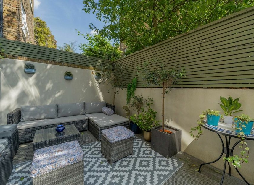 Properties for sale in Stadium Street - SW10 0PU view7