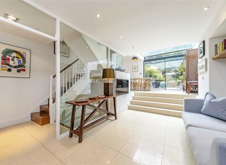 Properties for sale in Stafford Place - SW1E 6NP view3
