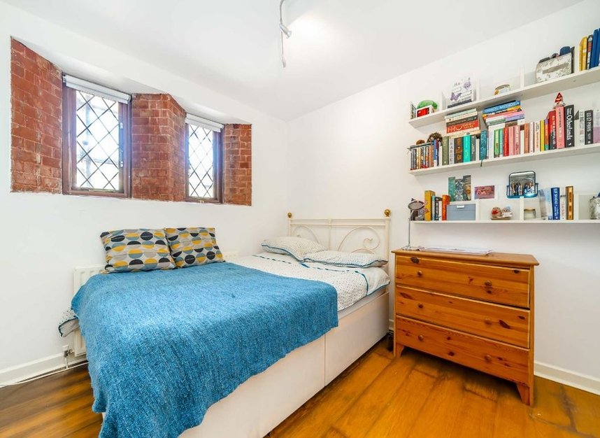 Properties for sale in Stamford Brook Road - W6 0XP view3