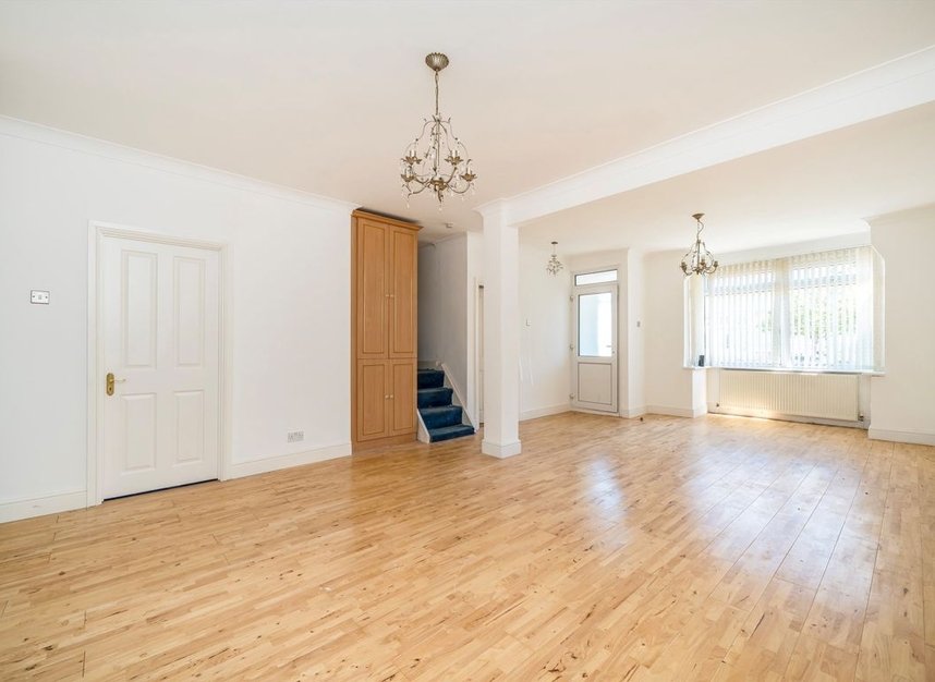 Properties for sale in Stanley Road - UB1 1PB view2