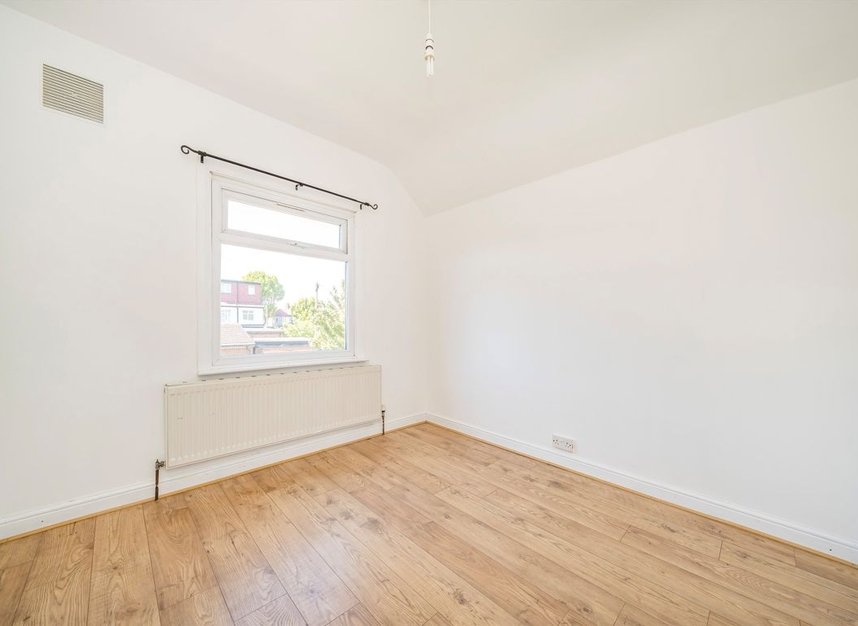 Properties for sale in Stanley Road - UB1 1PB view5