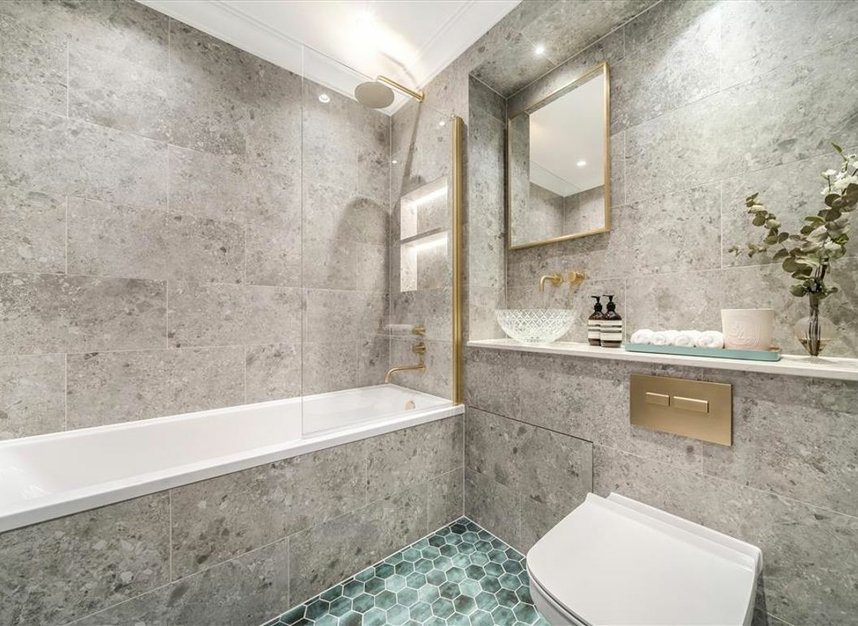 Properties for sale in Star Place - E1W 1AG view8