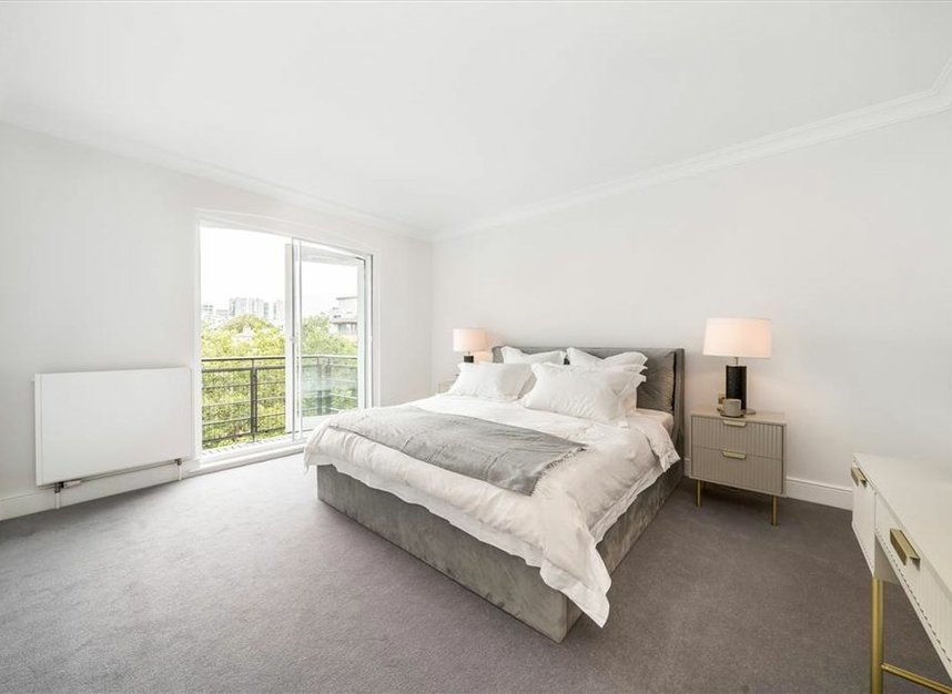 Properties for sale in Star Place - E1W 1AG view7
