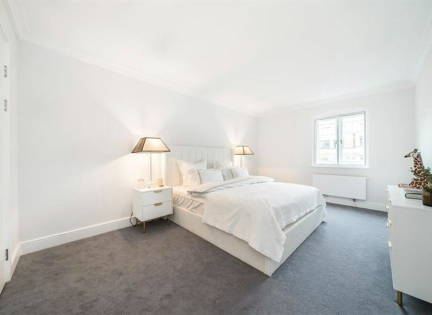 Properties for sale in Star Place - E1W 1AG view6