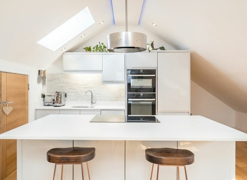 Properties sold in Station Road - TW12 2AX view3