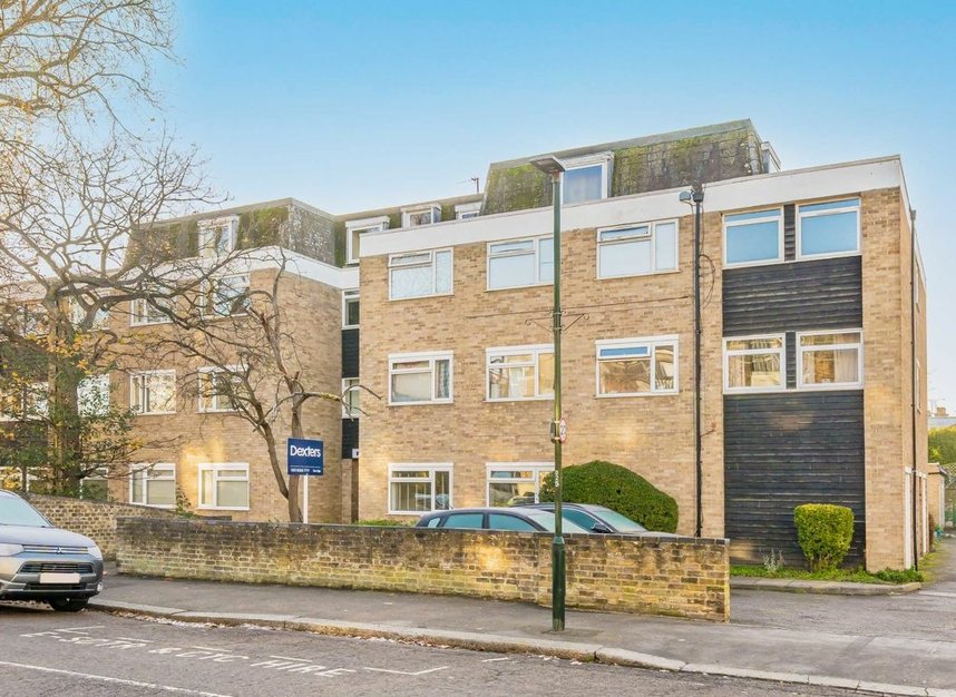 Properties for sale in Station Road - TW12 2DD view1
