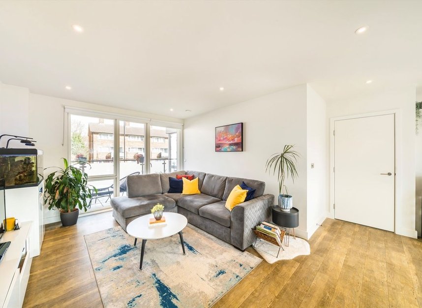 Properties for sale in Station Road - N11 1QH view4