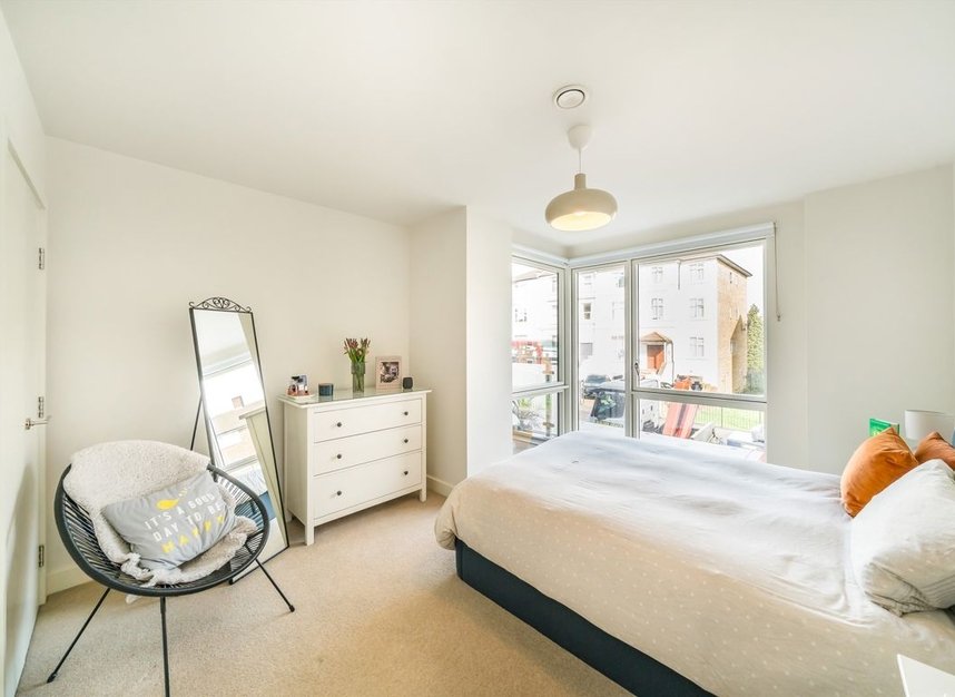 Properties for sale in Station Road - N11 1QH view6