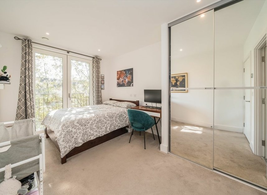 Properties sold in Sterling Way - N7 9HG view4