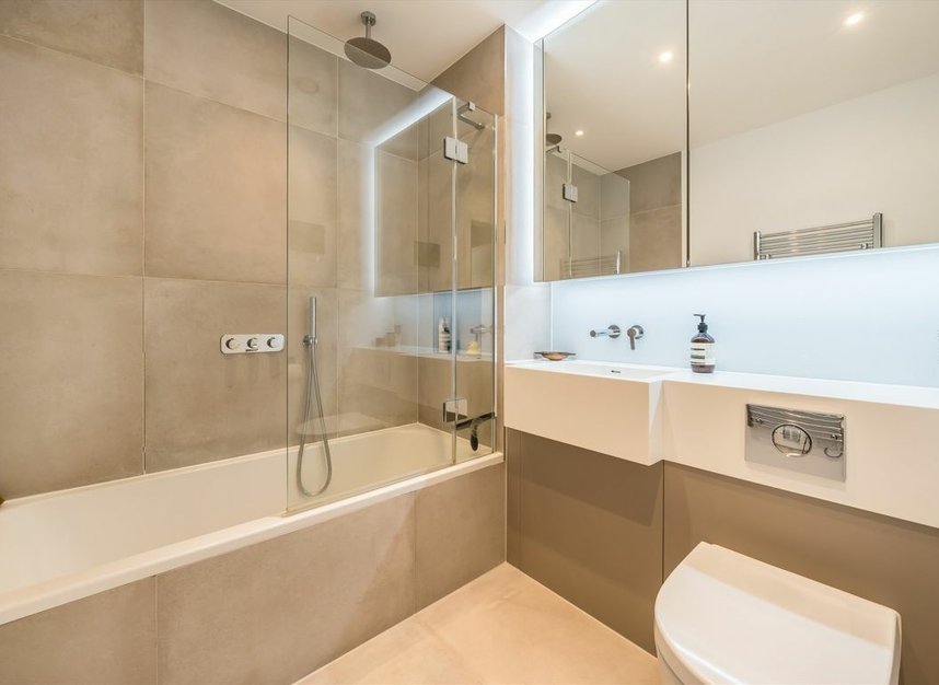 Properties sold in Sterling Way - N7 9HG view7