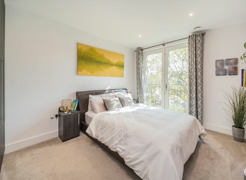 Properties sold in Sterling Way - N7 9HG view6