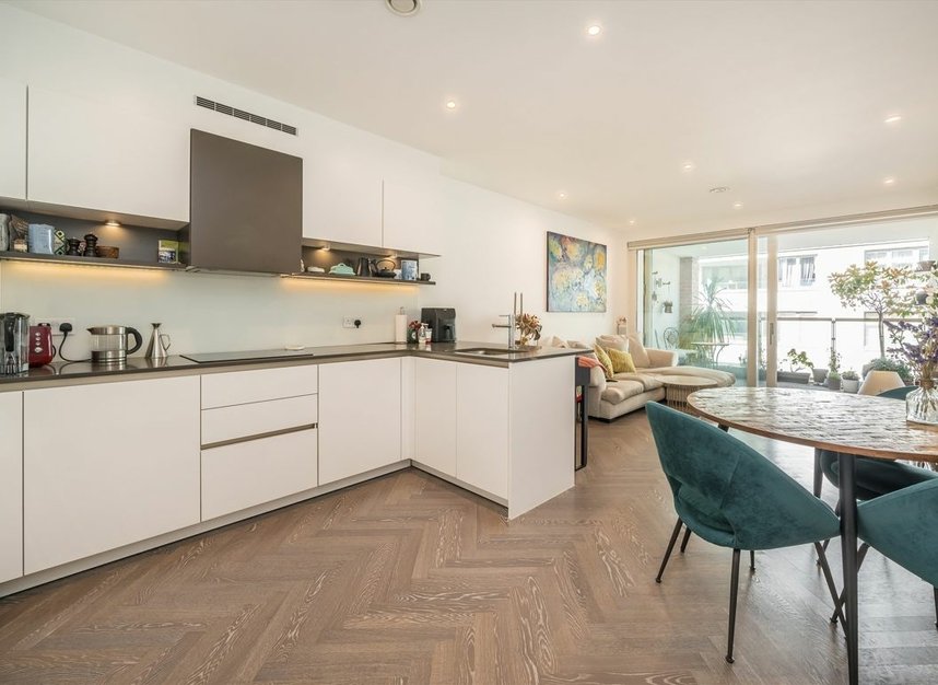 Properties sold in Sterling Way - N7 9HG view1