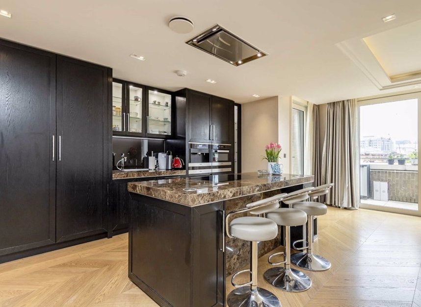 Properties for sale in Strand - WC2R 1AB view4
