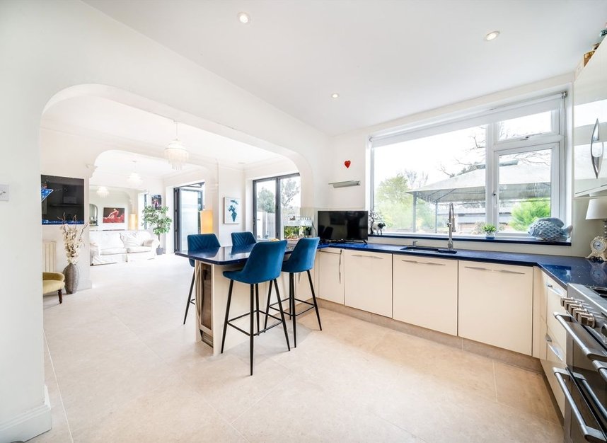 Properties for sale in Strawberry Vale - TW1 4RX view3