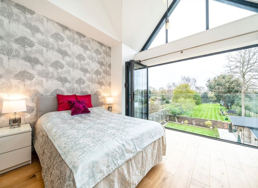 Properties for sale in Strawberry Vale - TW1 4RX view4
