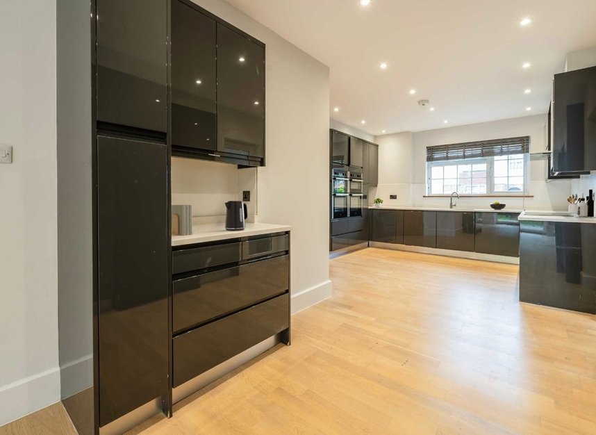 Properties for sale in Stuart Avenue - W5 3QJ view3