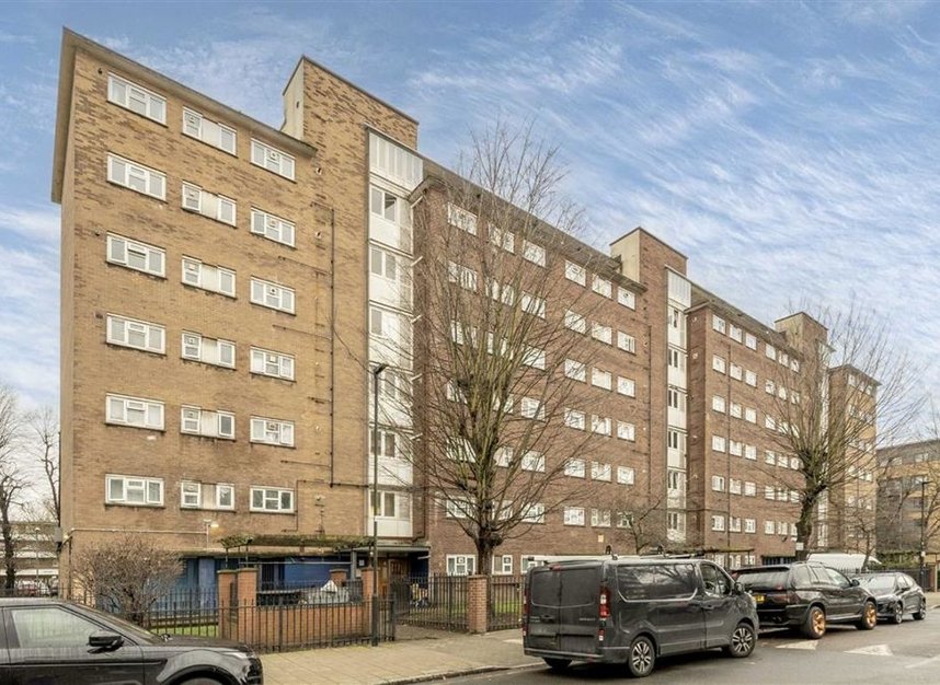 Flat for sale in Studley Road, London, SW4 (Ref 219270) Dexters