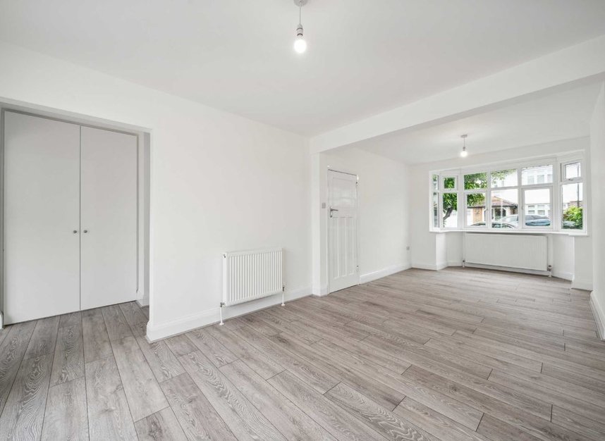 House semidetached for sale in Summer Avenue, East Molesey, KT8 (Ref