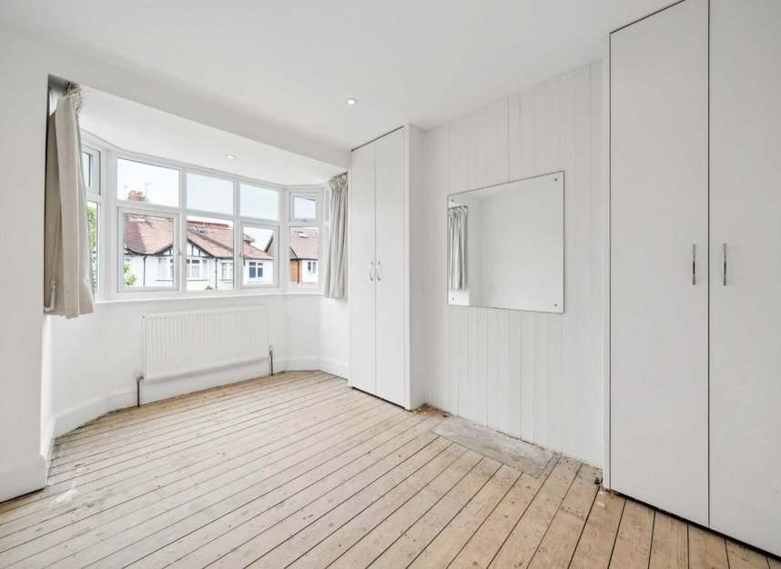 House semidetached for sale in Summer Avenue, East Molesey, KT8 (Ref